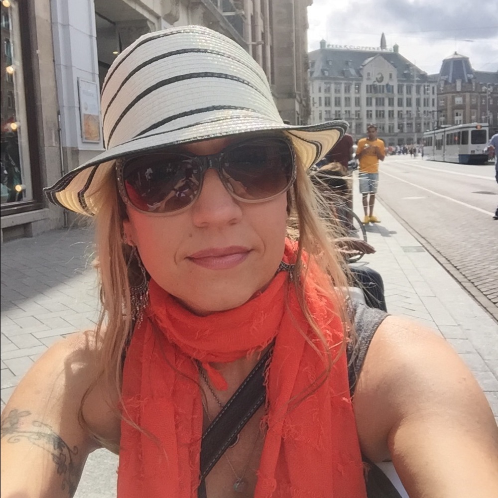 Meet your Posher, Christy